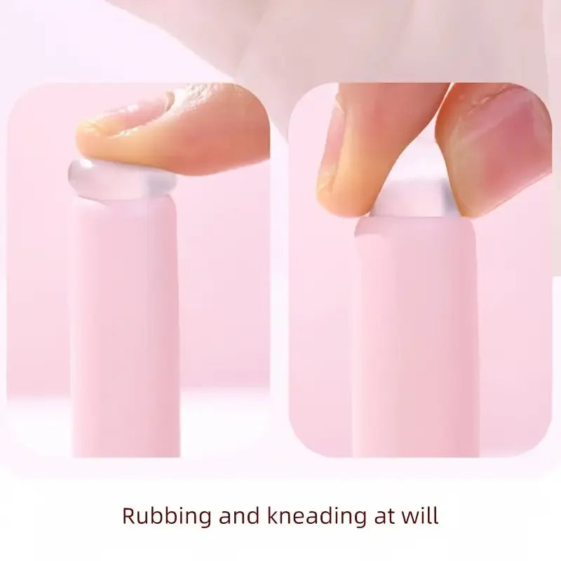 New color silicone lip brush with cover is suitable for concealer
