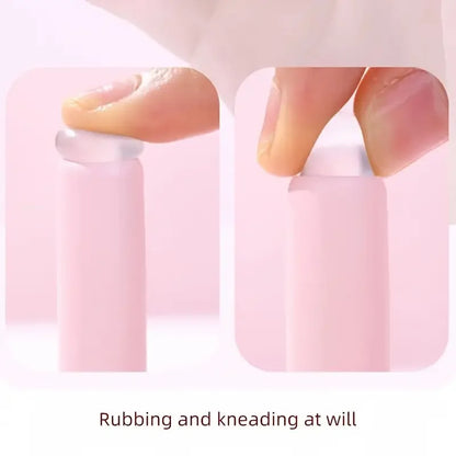 New color silicone lip brush with cover is suitable for concealer