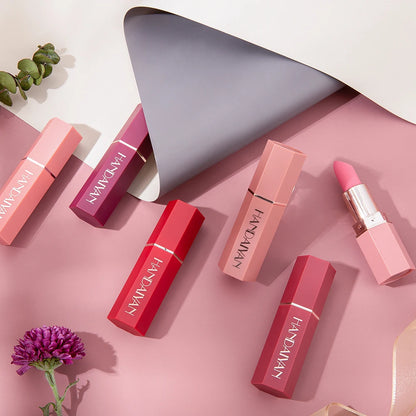 HANDAIYAN 6 Shades Matte Matte Lipstick Velvet Easy Tinting Long-Wear