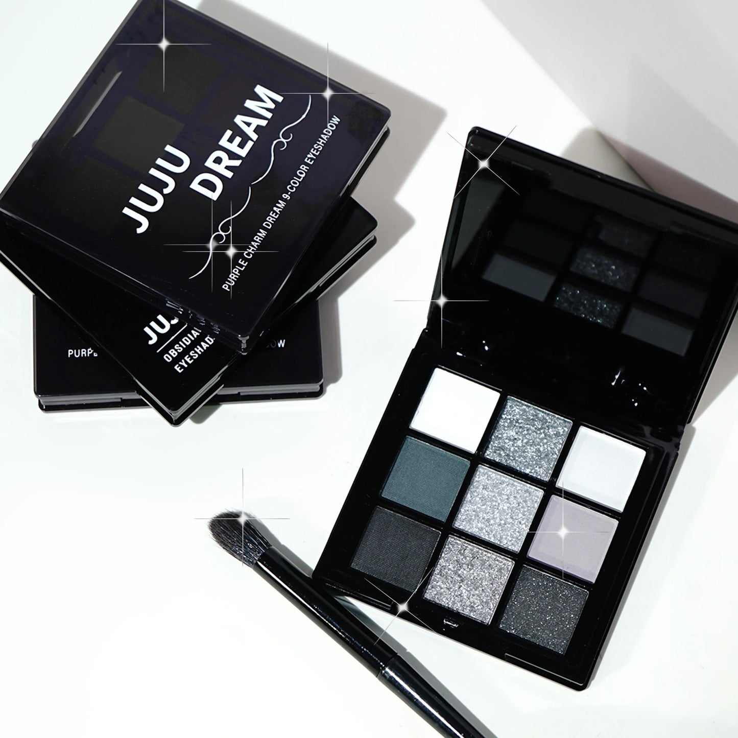 Nine-color eyeshadow palette, gray-pink smoky makeup, matte