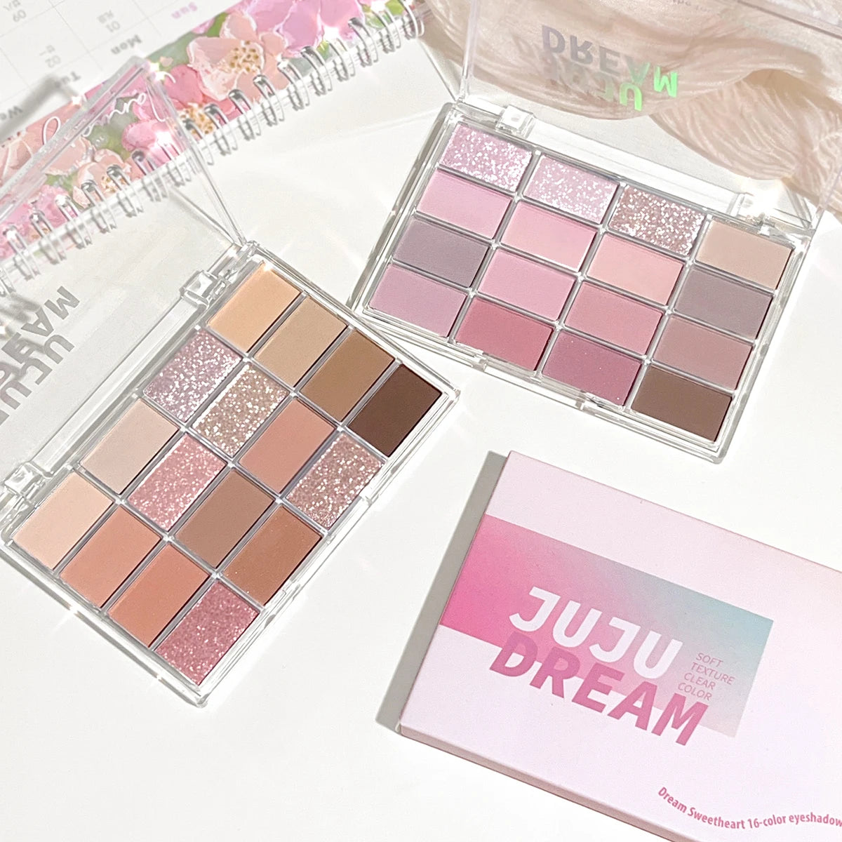 Love the 16-color eye shadow plate, pearlescent matte lying silkworm,