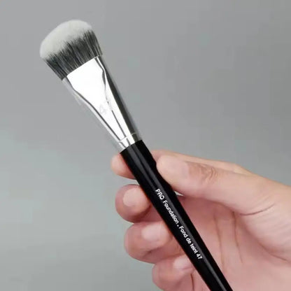 Sephora No.47 bevel angle foundation brush professional slope liquid