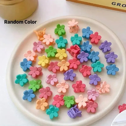 50pcs Minimalist Solid Hair Claw Mini Cute Banana Clip Cartoon