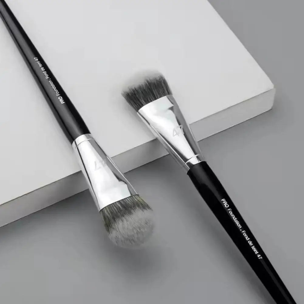 Sephora No.47 bevel angle foundation brush professional slope liquid